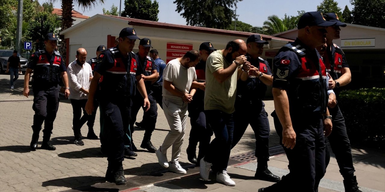 Aydın'da tefecilik yaptığı öne sürülen 3 şüpheli tutuklandı