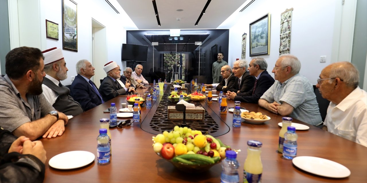 Türkiye'nin Filistin nezdindeki Kudüs Başkonsolosu Demirer'den Kudüs İslami Vakıflar Konseyi’ne veda ziyareti
