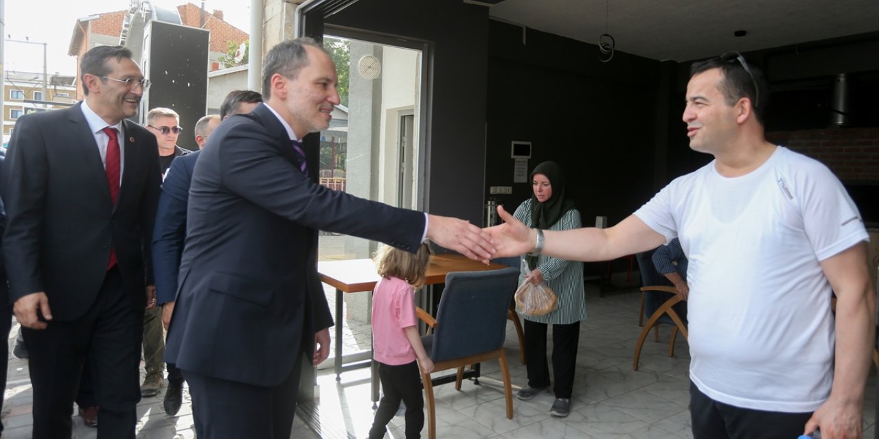 Yeniden Refah Partisi Genel Başkanı Erbakan, Kütahya'nın Simav ve Tavşanlı ilçelerini ziyaret etti