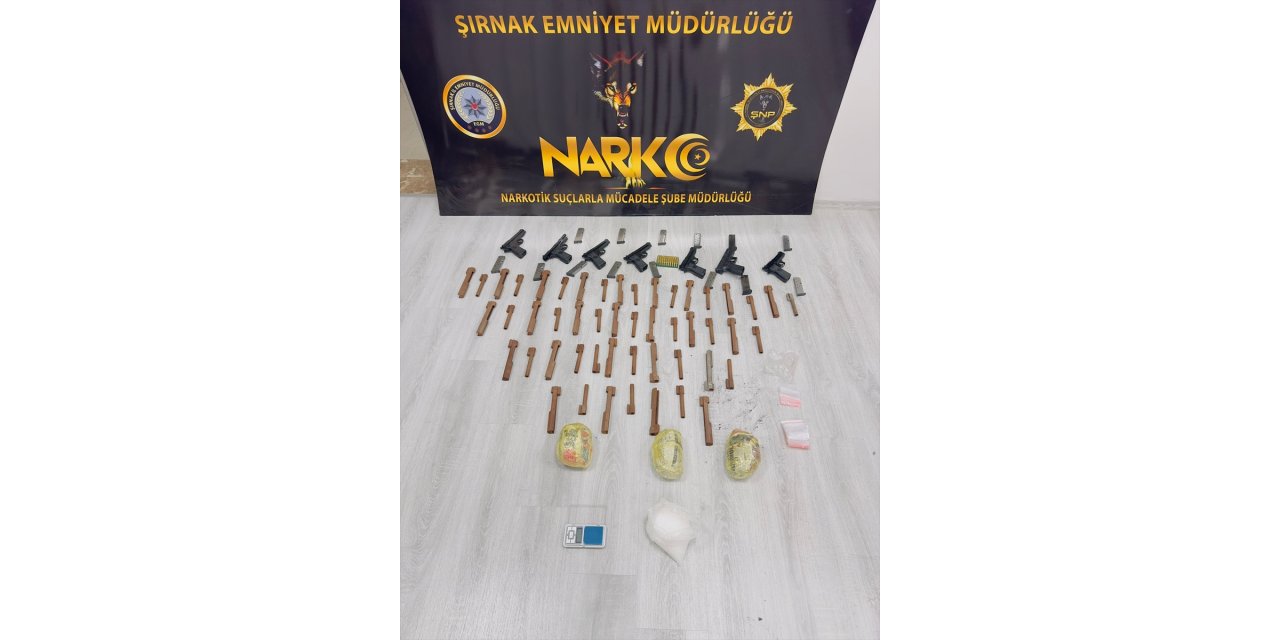 Şırnak'ta bir evde uyuşturucu ve silah ele geçirildi