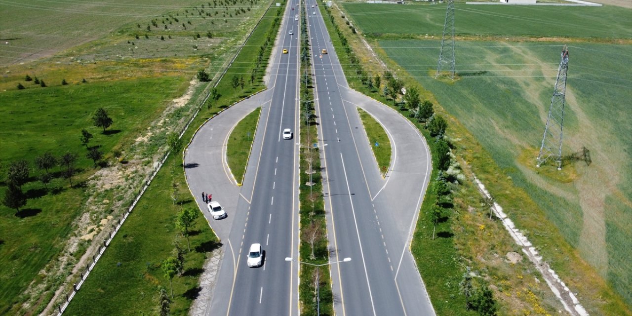 Erzurum polisi "Yolun sonu bayram olsun" diye sıkı trafik denetimi yapıyor