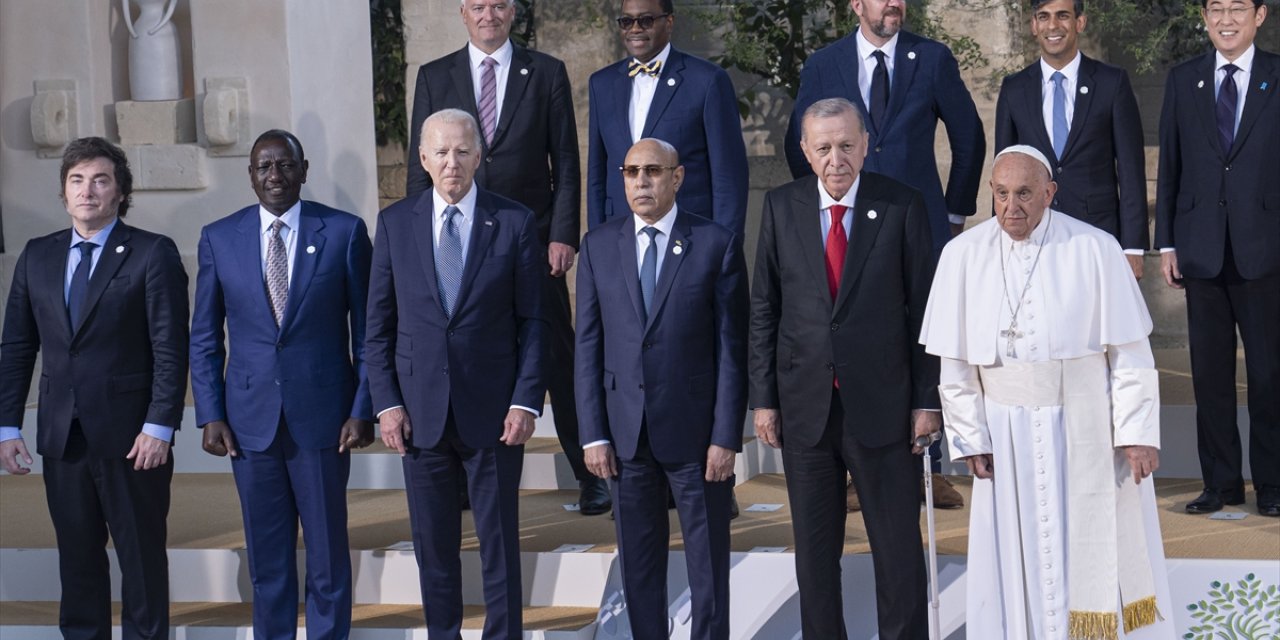 Cumhurbaşkanı Erdoğan G7 Liderler Zirvesi'ndeki aile fotoğrafı çekimine katıldı
