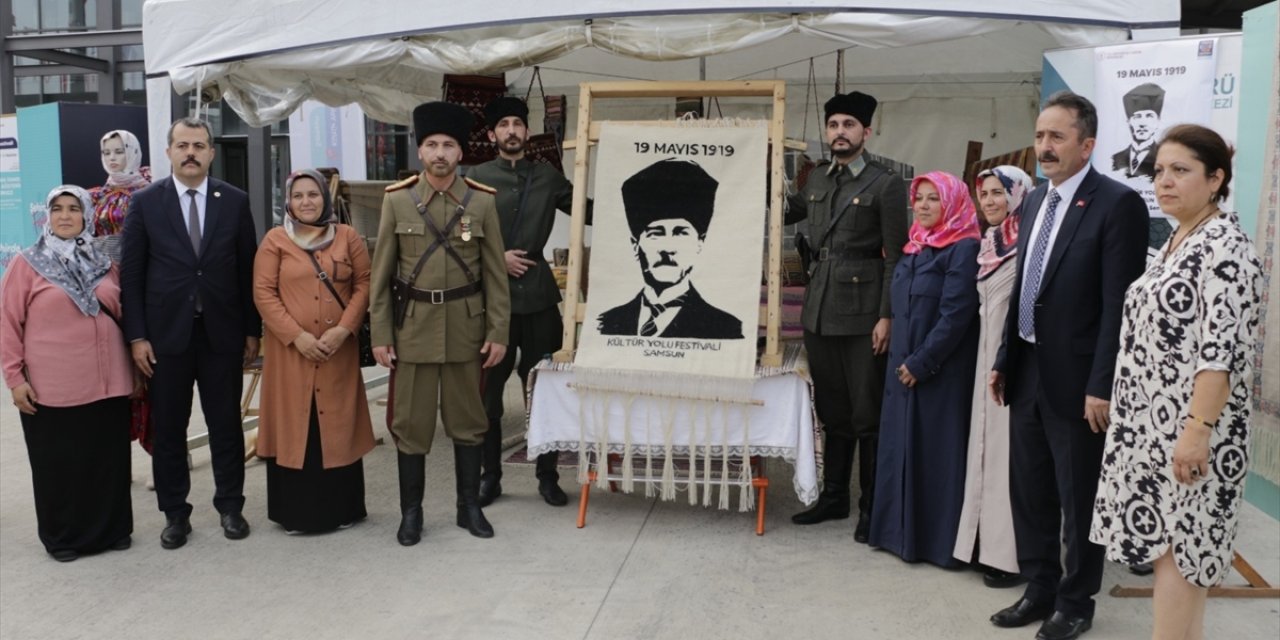 Samsun'da 155 bin ilmekle Atatürk'ün kilim portresi oluşturuldu