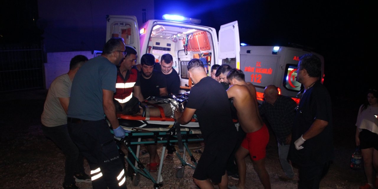 Kocaeli'de boğulma tehlikesi geçiren 3 kişi hastaneye kaldırıldı