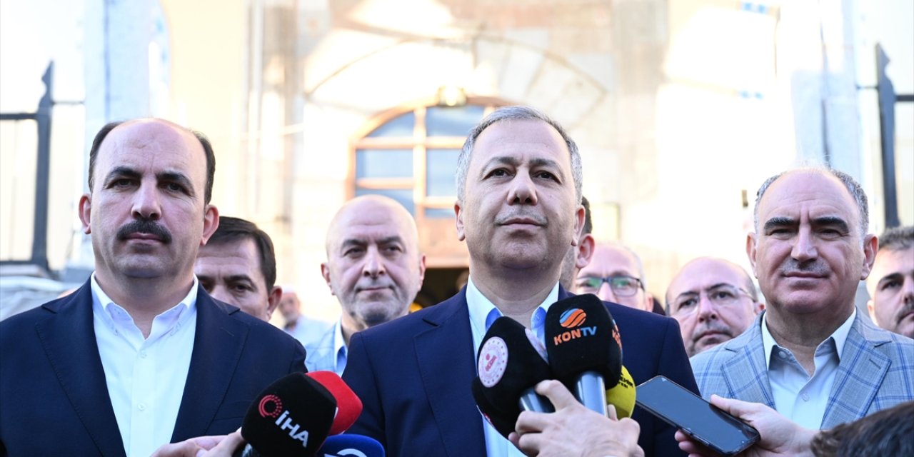 İçişleri Bakanı Yerlikaya Konya'da bayram namazının ardından konuştu: