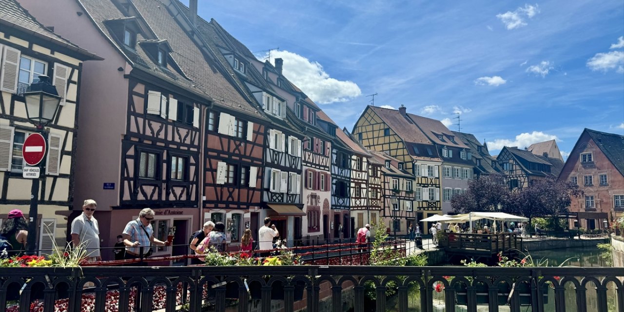 İsviçre'nin renkli yüzü Basel, ziyaretçisine 3 Avrupa ülkesi gezme fırsatı sunuyor