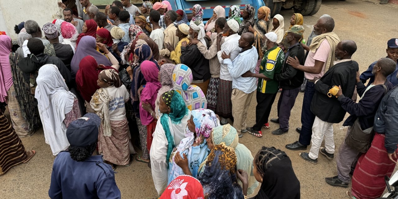 Hayırseverlerin bağışları Osmanlı yadigarı Harar'da ihtiyaç sahiplerine ulaştırılıyor