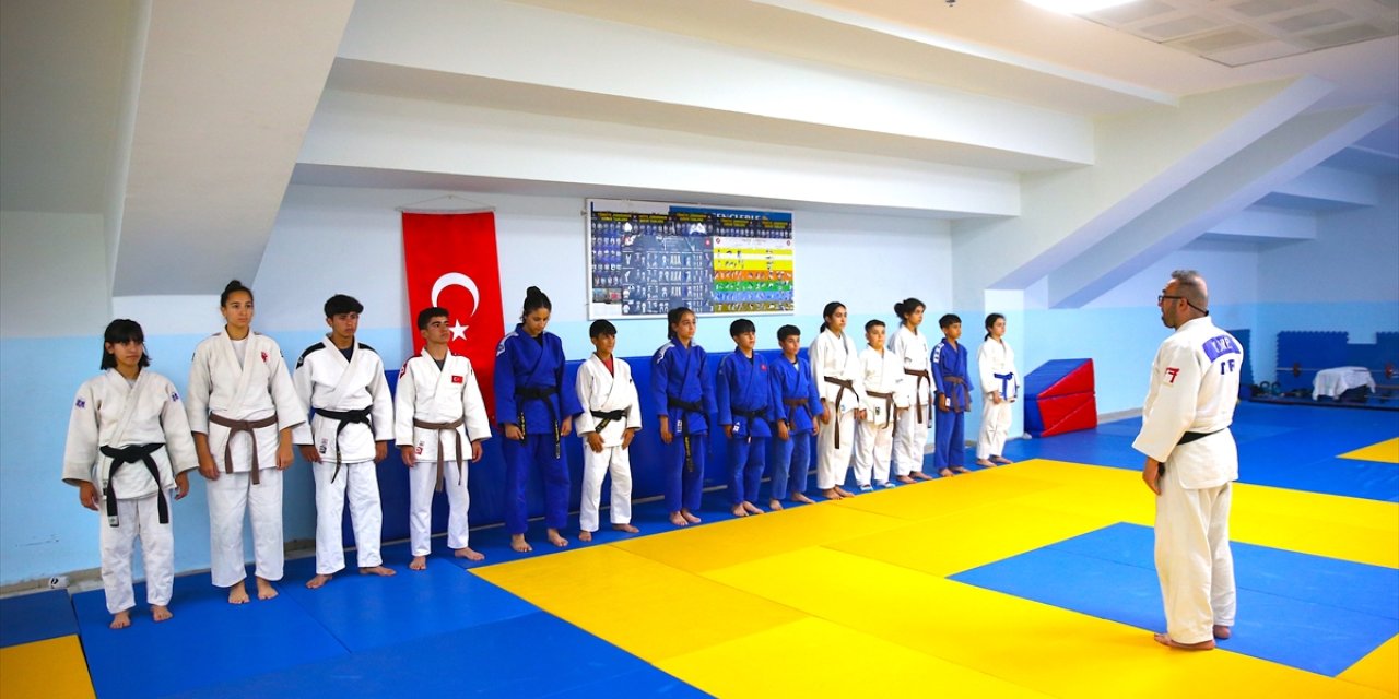 Diyarbakırlı genç sporcular, Avrupa Kuraş Şampiyonası'na hazırlanıyor