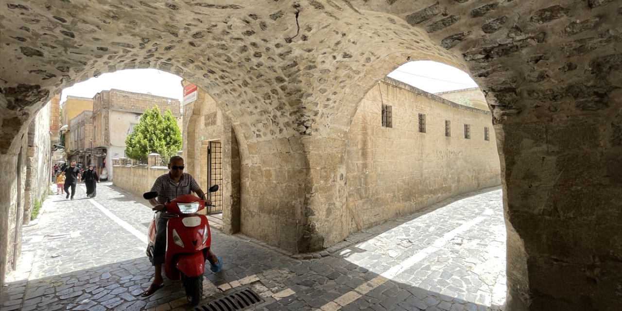 Şanlıurfa'da tarihi sokakların süsü "kabaltılar"