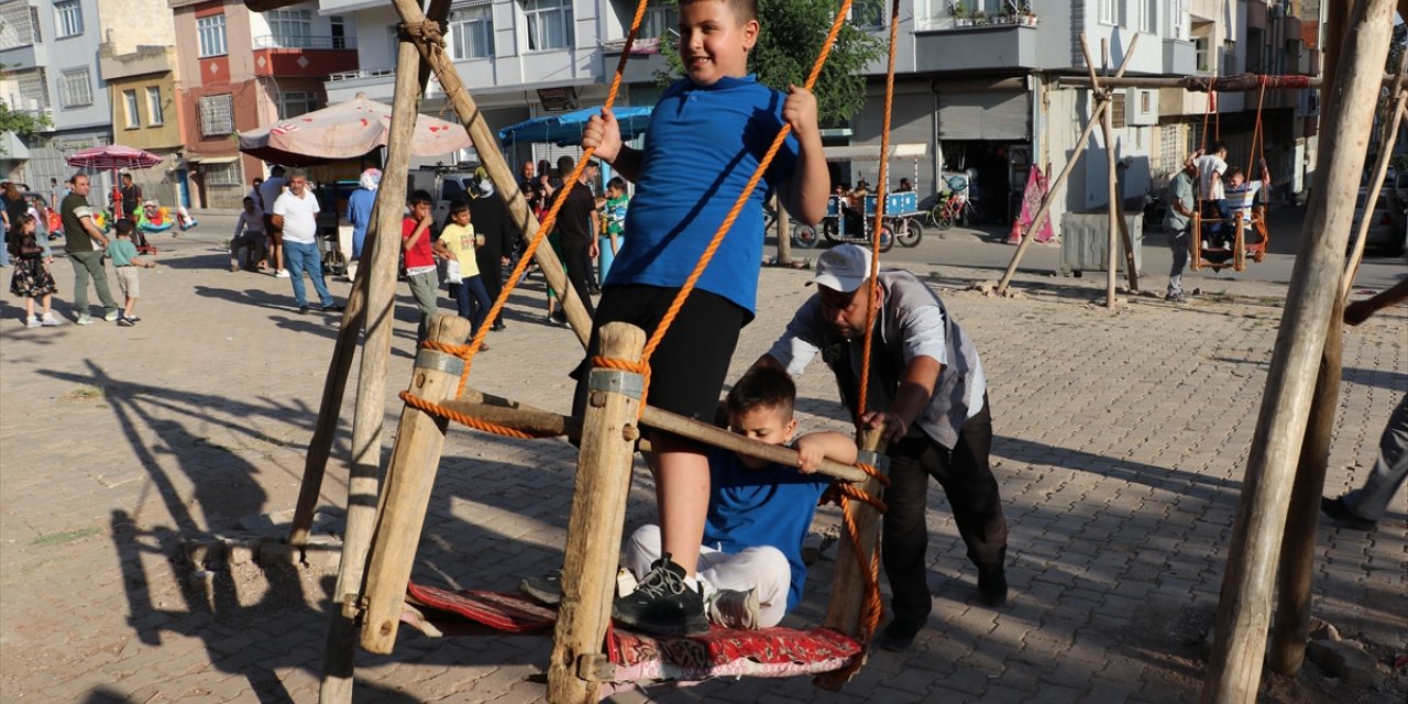 Kilis'te çocuklar bayram yerinde gönüllerince eğlendi