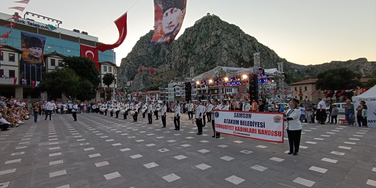 Amasya'da "Cumhuriyet Kadınları Bandosu" yürüyüşü yapıldı