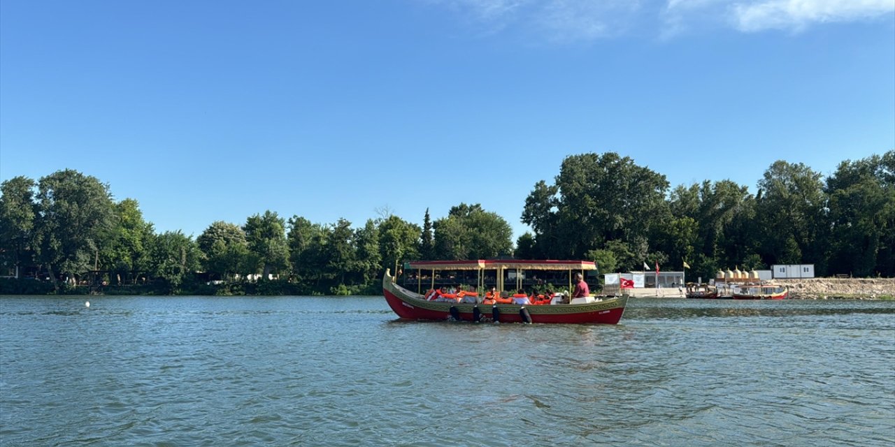 "Balkanlar'ın boğazı" olarak anılan Meriç Nehri'nde kancabaş kayıklar için engel kalmadı