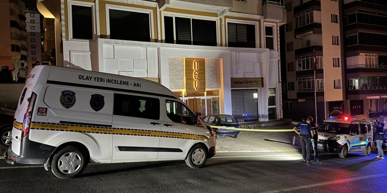 Kahramanmaraş'ta 4. kattan düşen çocuk hayatını kaybetti