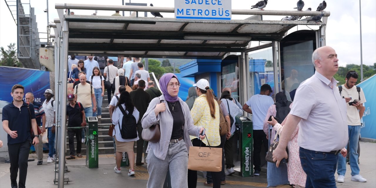 İstanbul'da tatil sonrası haftanın ilk iş gününde trafik akışı sakin