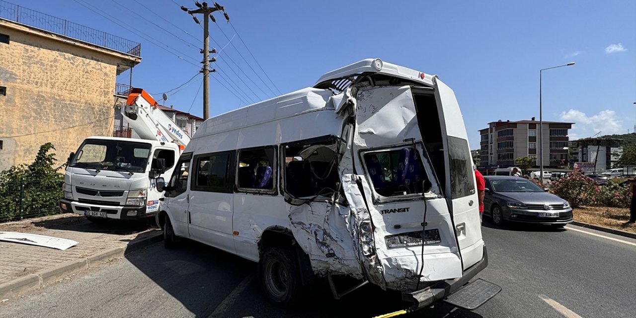 Samsun'daki trafik kazasında 11 kişi yaralandı