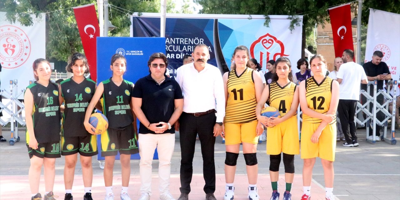 Siirt'te "Sokaklar Bizim 3x3 Basketbol Gençlik Kupası" finalleri başladı
