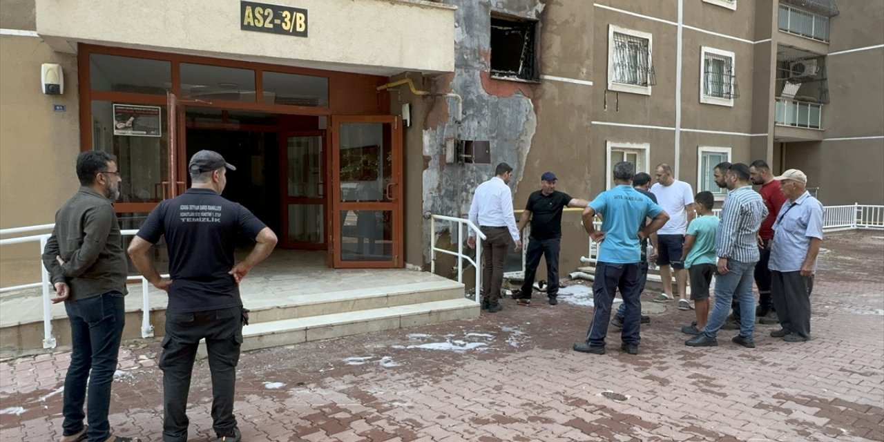 Adana'da bina girişindeki doğal gaz tesisatında çıkan yangın söndürüldü