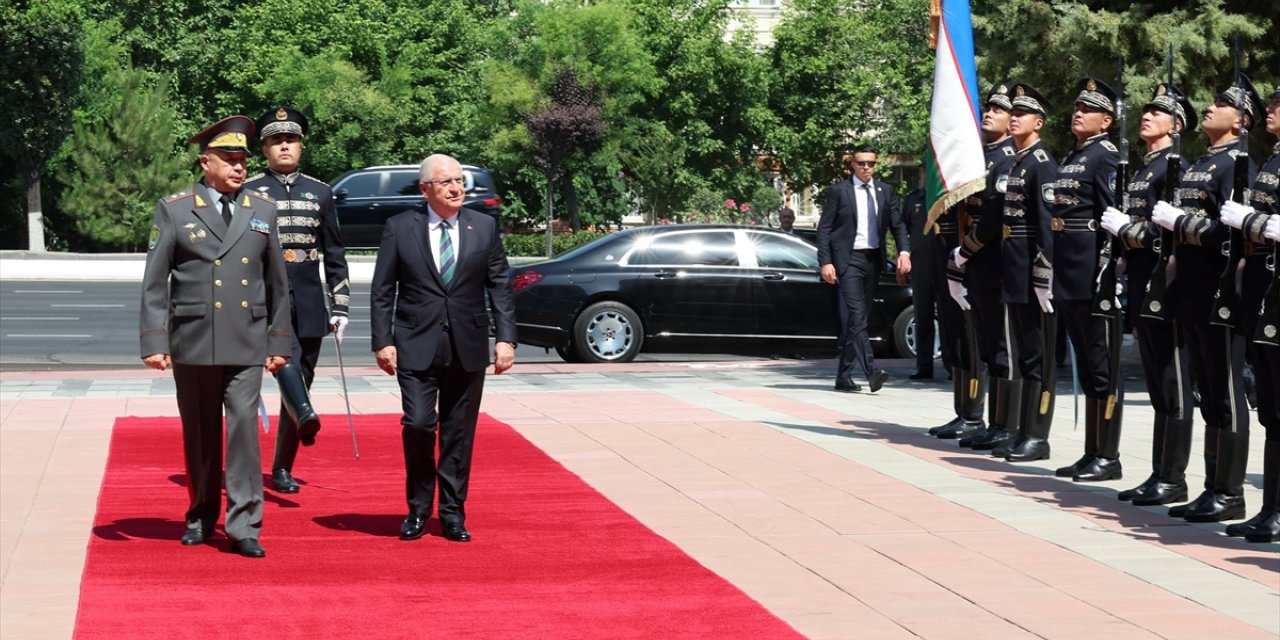 Milli Savunma Bakanı Güler, Özbek mevkidaşı Korgeneral Kurbanov ile görüştü