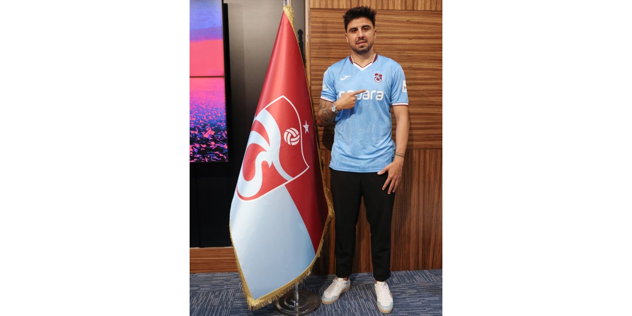 Trabzonspor, yeni transferi Ozan Tufan için imza töreni düzenledi