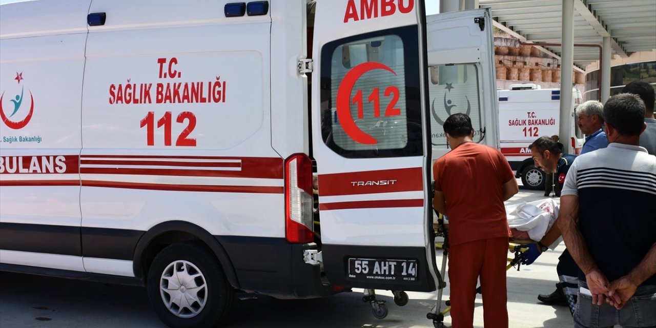 Samsun'da trafodaki arızayı gidermek için çalışan 3 işçi akıma kapılarak yaralandı