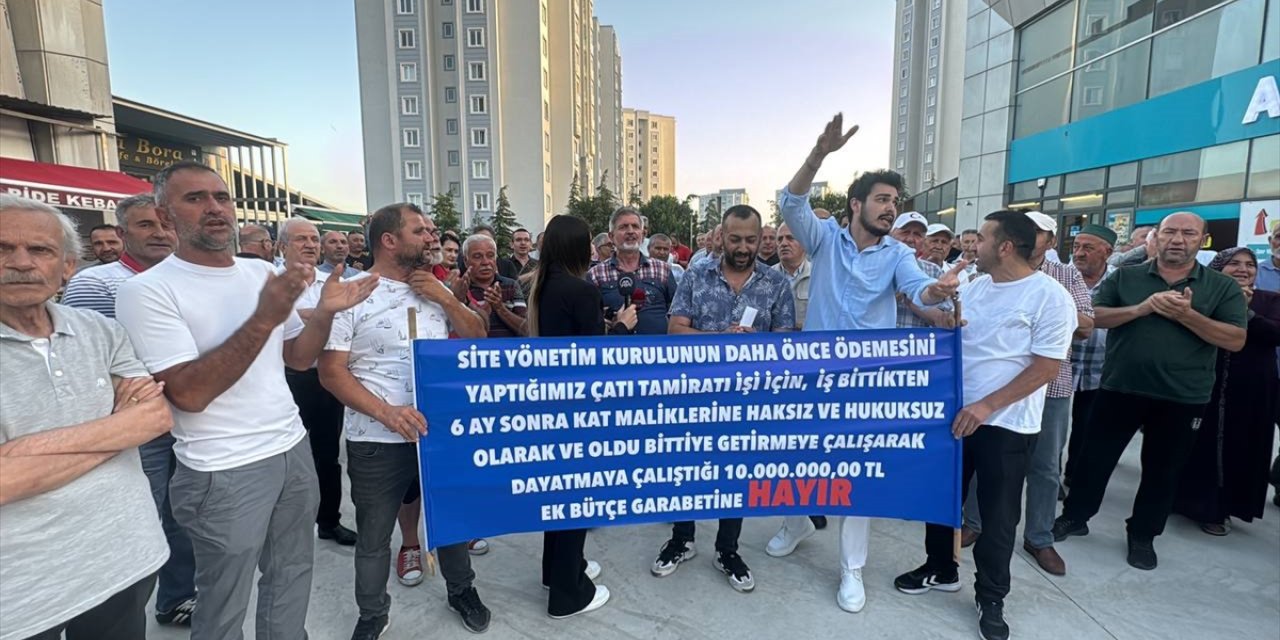 Büyükçekmece'de site sakinlerinden yönetime ''ek bütçe'' protestosu