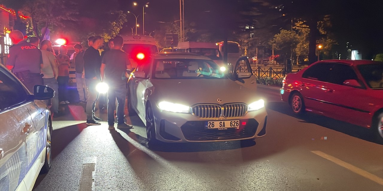 Eskişehir'de önce taksiyi sonra otomobili gasbeden şüpheli yakalandı