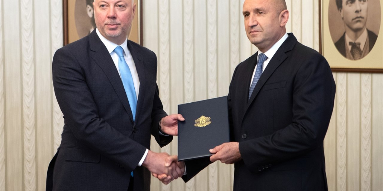 Bulgaristan'da yeni kabine taslağı Cumhurbaşkanı Radev'e sunuldu