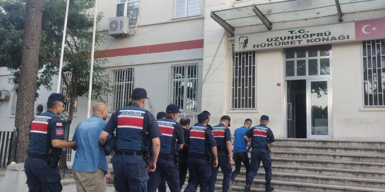 Edirne'de yurt dışına kaçmaya çalışan 4 firari hükümlü yakalandı