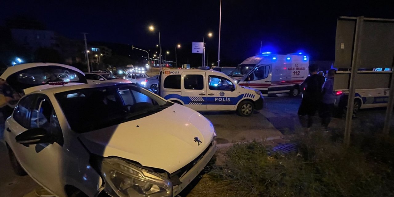 Aydın'da 2 aracın çarpışması sonucu 7 kişi yaralandı