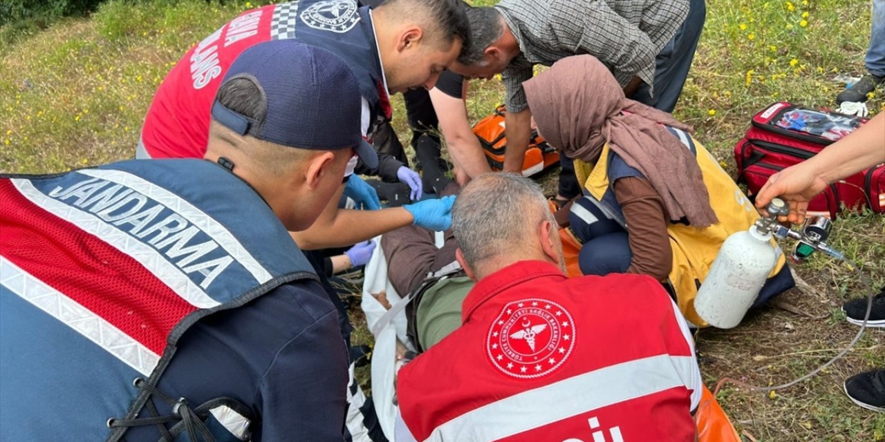Tokat'ta epilepsi hastası, ulaşım güçlüğü nedeniyle evinden ambulans helikopterle alındı