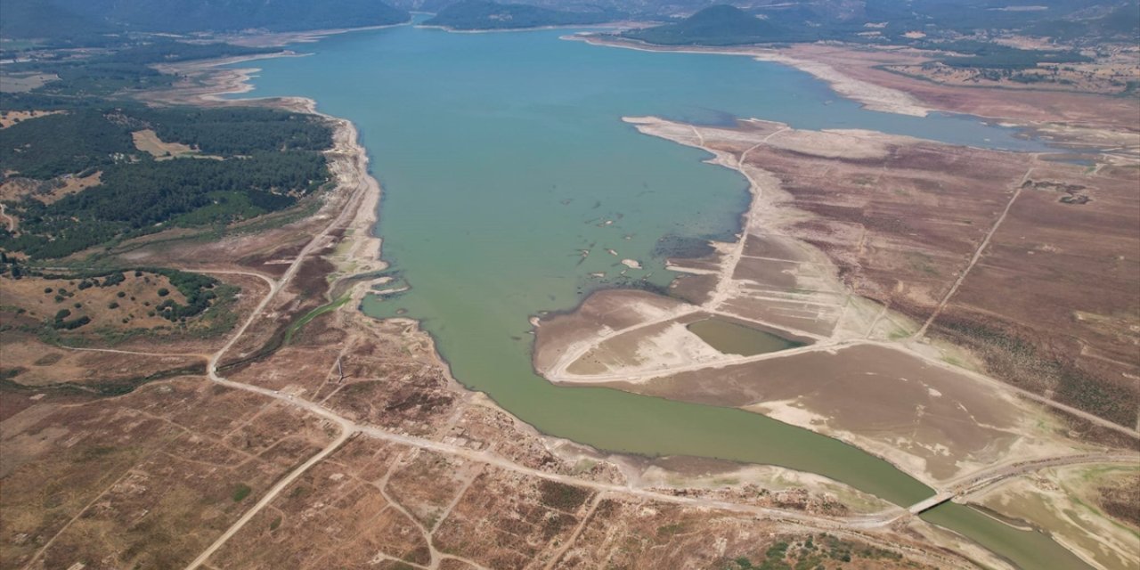 İzmir'e içme suyu sağlanan barajlardan Tahtalı'da doluluk yüzde 26,4'e indi