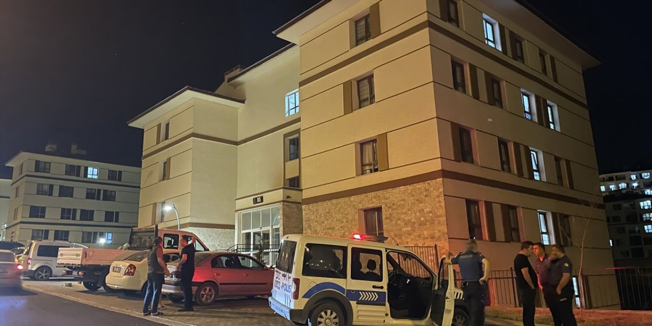 Kayseri'de 3. kattaki evinin balkonundan düşen kadın ağır yaralandı
