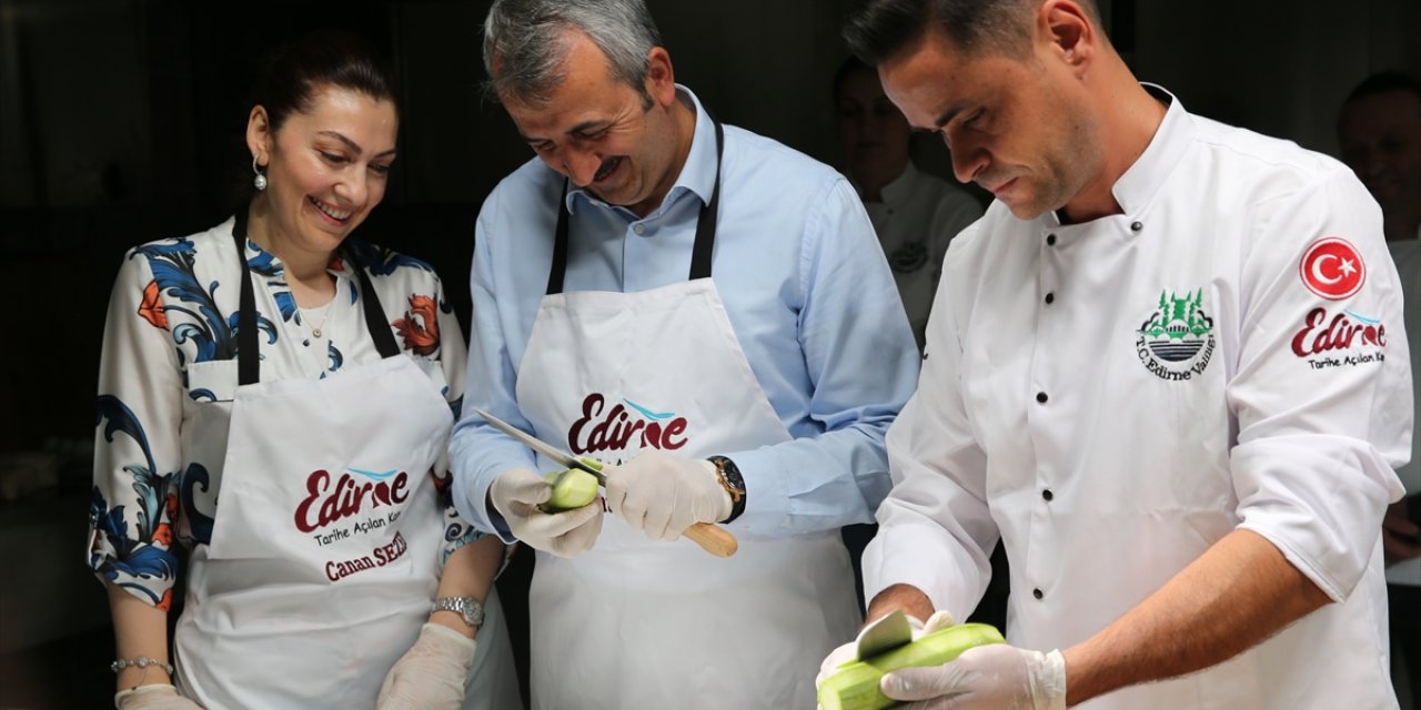 Edirne Valisi Yunus Sezer saray mutfağının canlanması için mutfağa girdi: