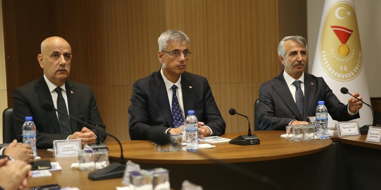 Sağlık Bakanı Memişoğlu, Kahramanmaraş'ta temaslarda bulundu