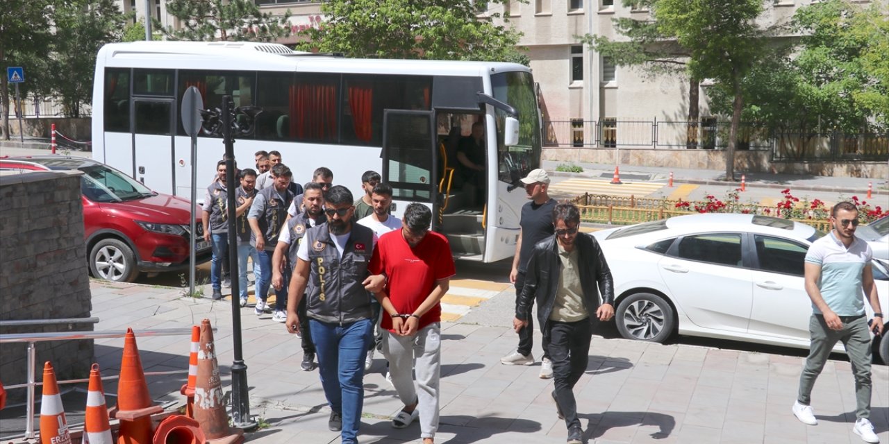 Erzurum merkezli dolandırıcılık operasyonunda 9 zanlı gözaltına alındı