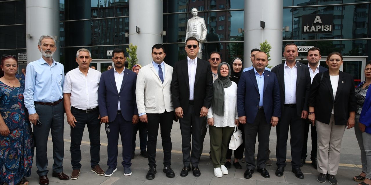 Eskişehir'de Yılmaz Büyükerşen'in de yargılandığı "haksız mal edinme" davası başladı