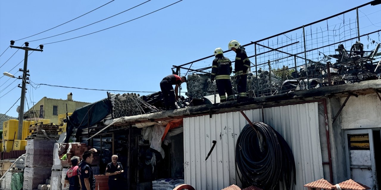 Fethiye'de iş yerinde çıkan yangın söndürüldü