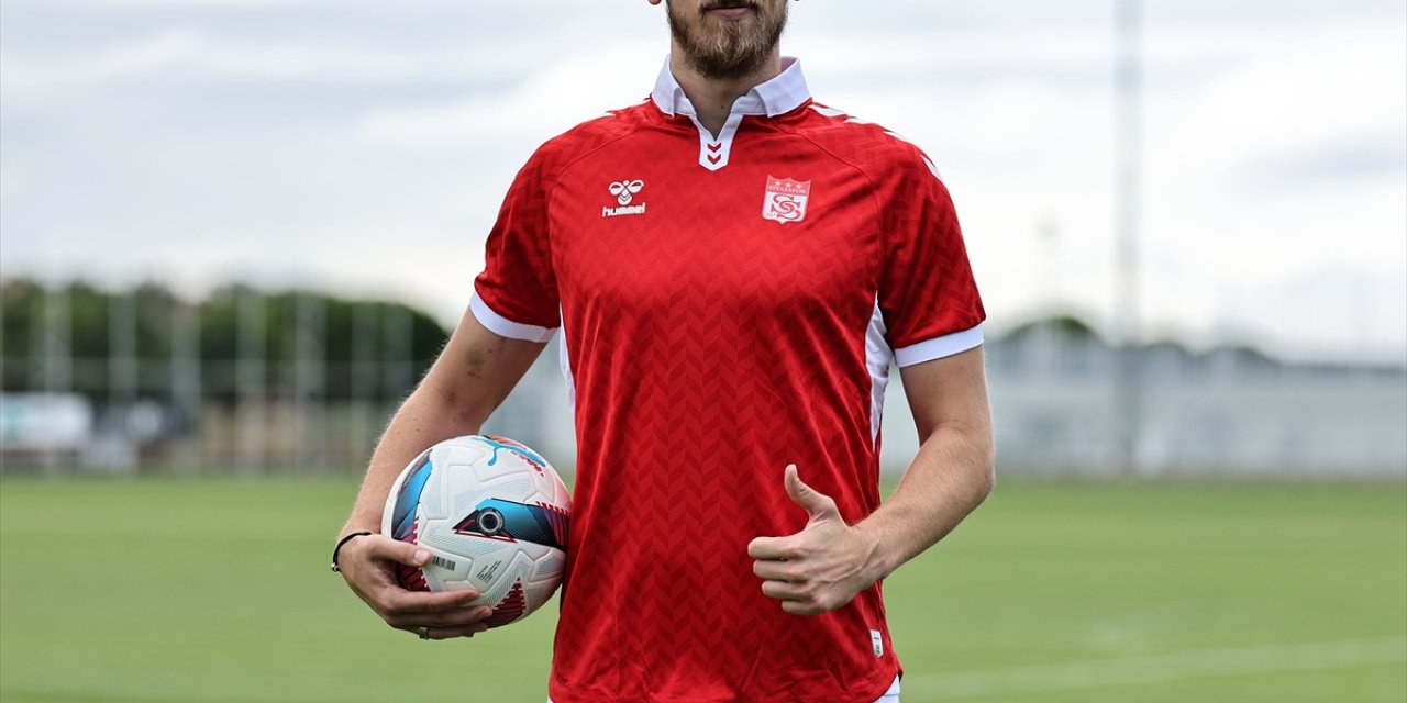 Sivasspor, Sırp savunma oyuncusu Radakovic'i transfer etti