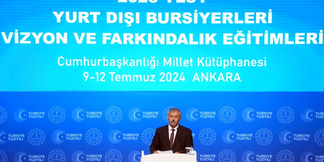 Bakan Tekin, YLSY bursiyerlerine yönelik "Vizyon ve Farkındalık Eğitimleri" programında konuştu: