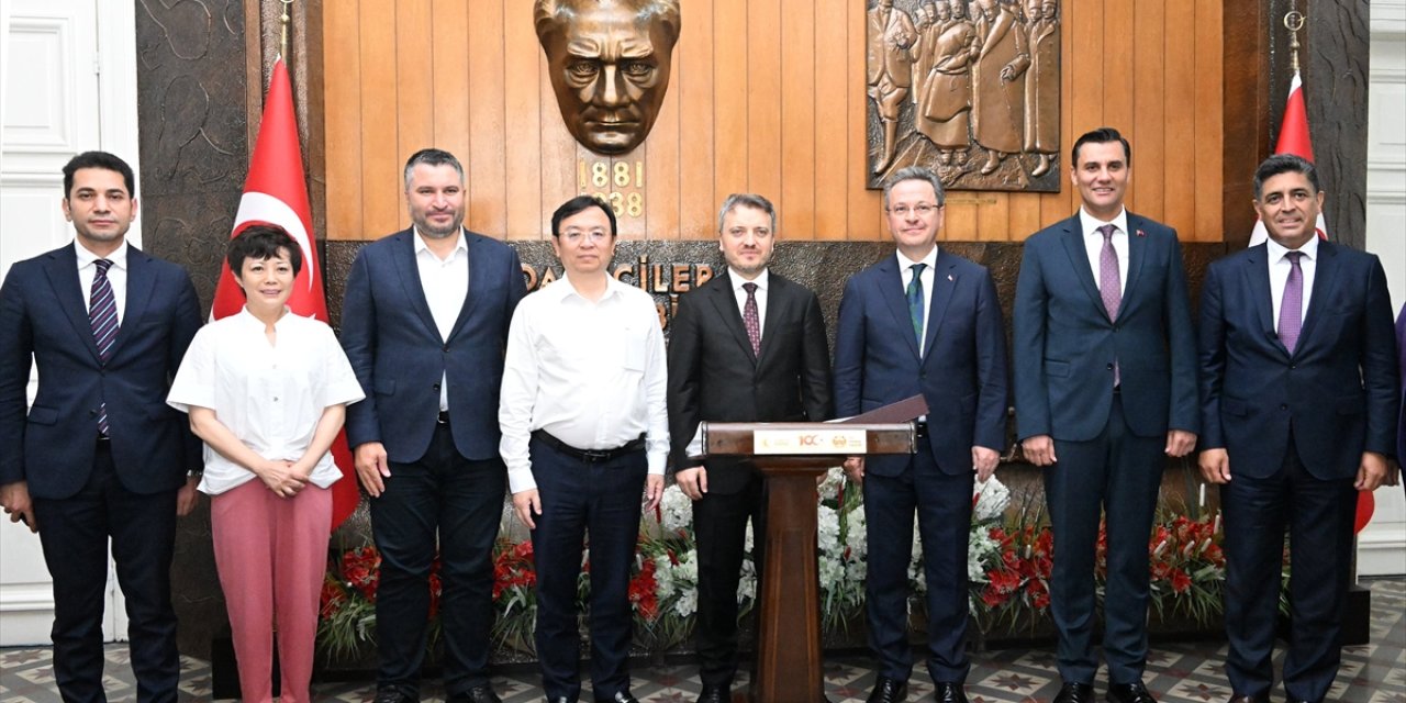 Çinli BYD firması yetkilileri, Manisa'da ziyaretlerde bulundu