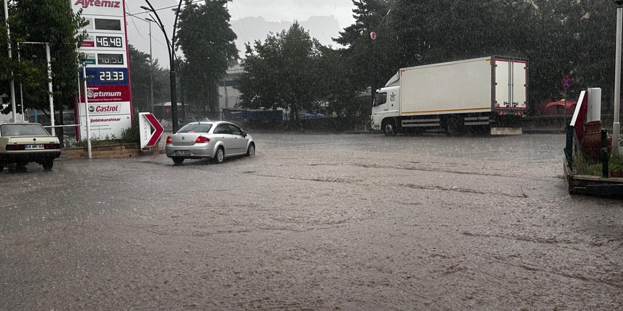 Güresun'da yağış etkili oldu