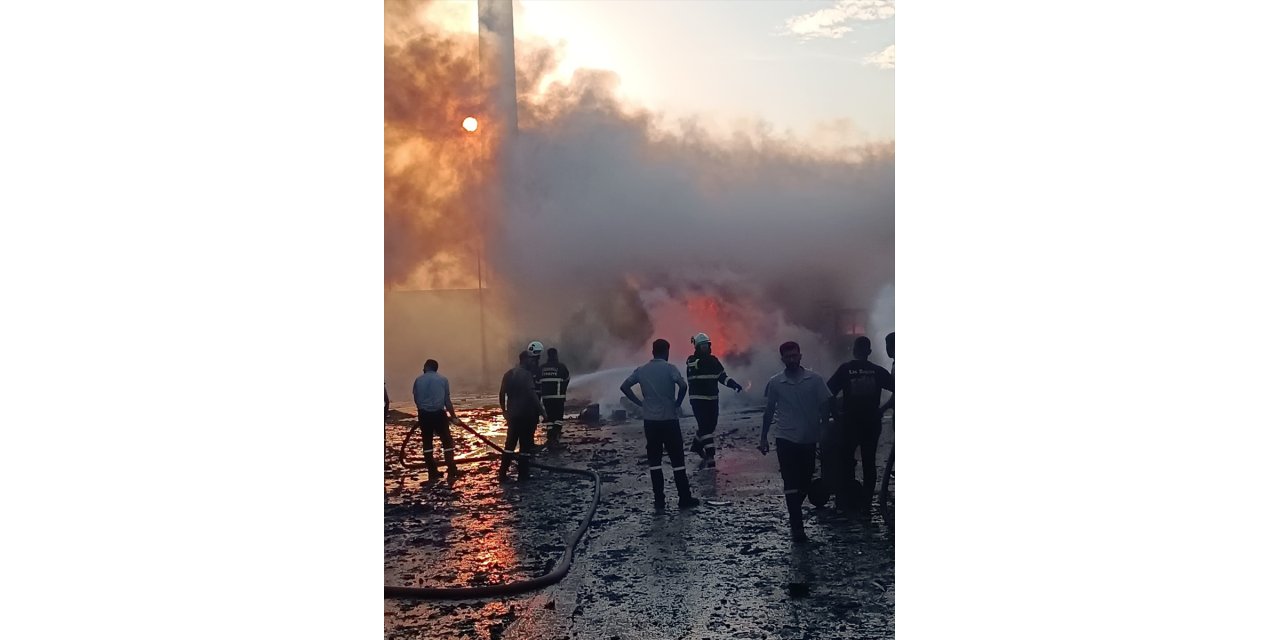 Kırklareli'nde geri dönüşüm tesisinde çıkan yangın söndürüldü