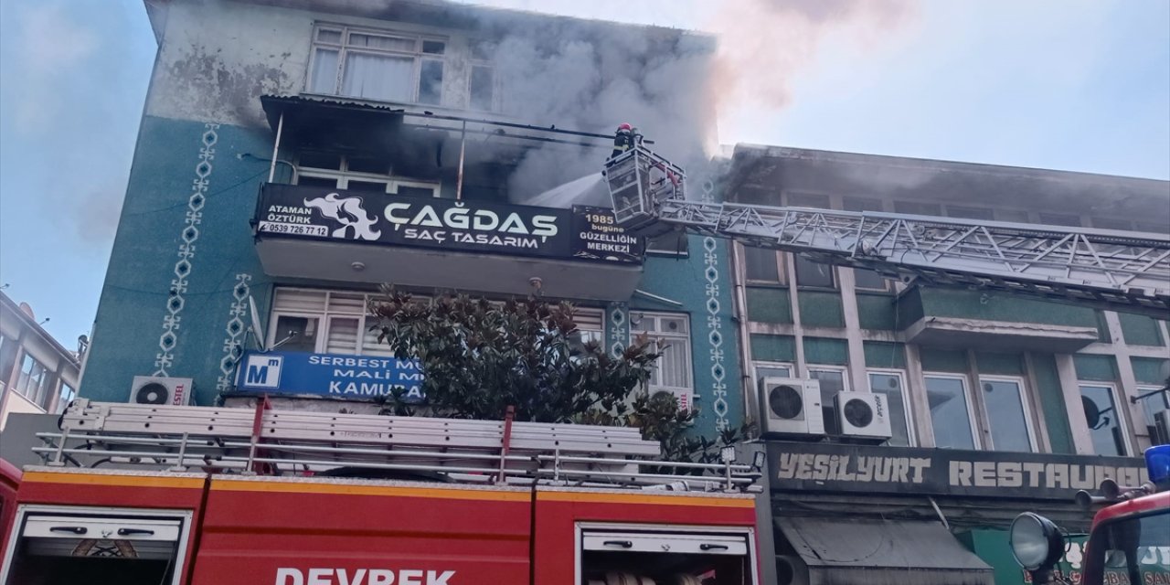 Zonguldak'ta kuaför dükkanında çıkan yangın söndürüldü