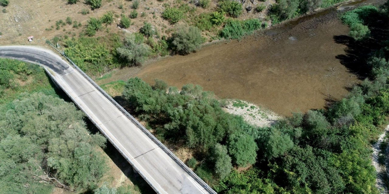 Kırklareli'nde aşırı sıcaklar Teke Deresi'ni susuz bıraktı