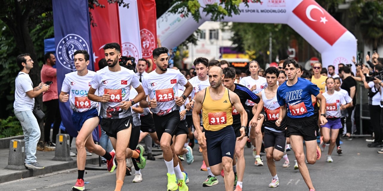 İstanbul'da düzenlenen "Vatan Koşusu"yla 15 Temmuz şehitleri anıldı