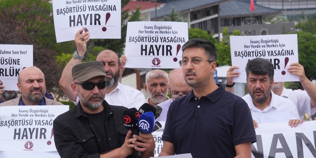 Bazı STK'lerden Tacikistan Büyükelçiliği önünde başörtüsü yasağı protestosu