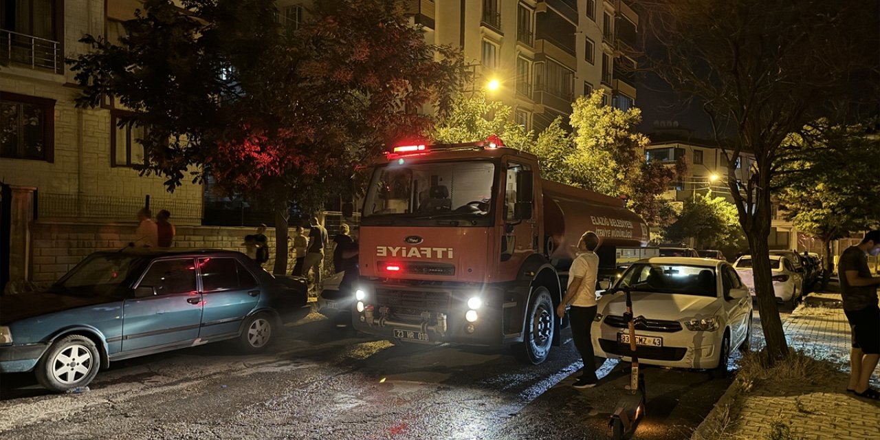 Elazığ'da evde çıkan yangında bir kişi dumandan etkilendi