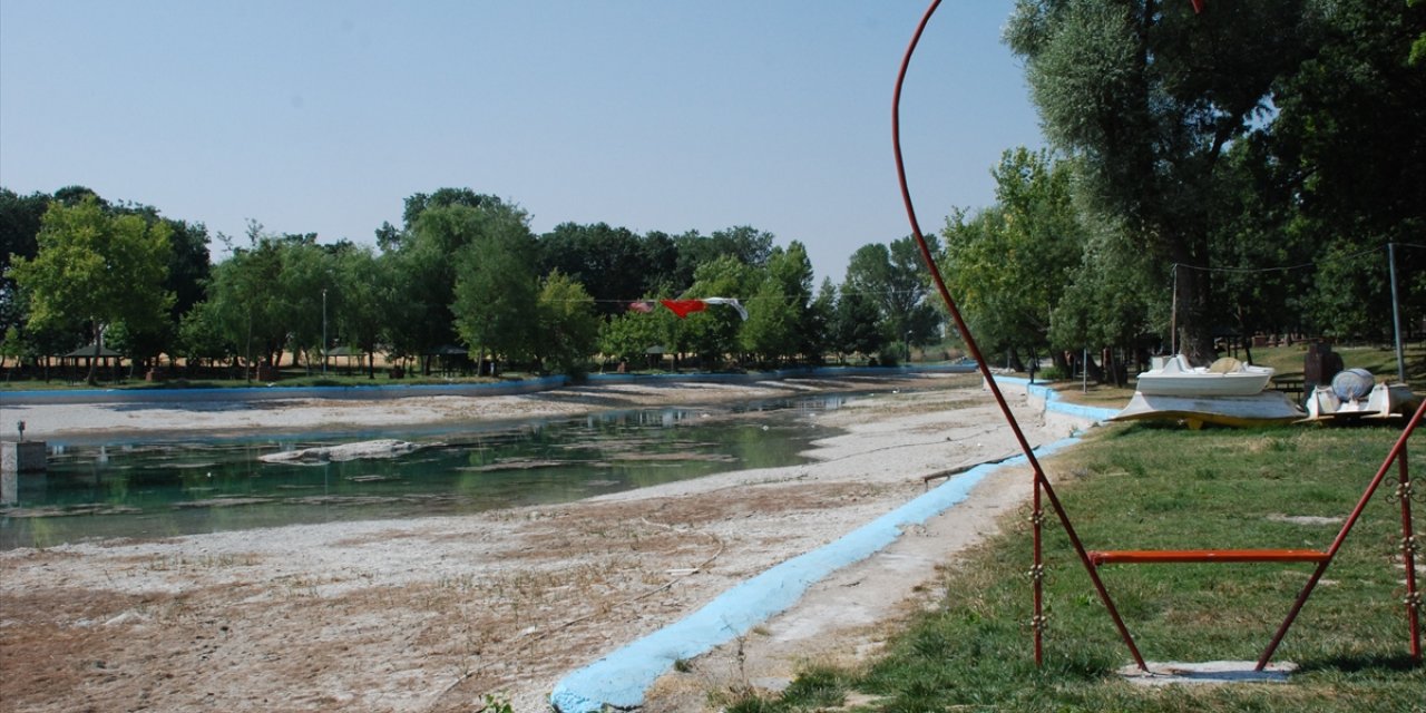 Eskişehir'de Sakarya Nehri'nin kaynaklarından "Sakaryabaşı" kuruma noktasına geldi