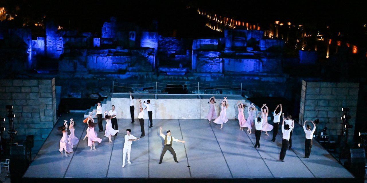 7. Uluslararası Efes Opera ve Bale Festivali "Zorba" balesiyle sona erdi
