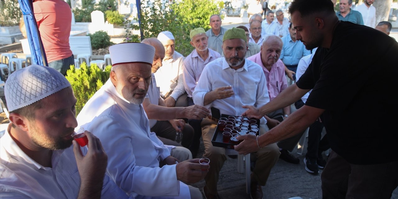 Eski İskeçe Seçilmiş Müftüsü Ahmet Mete kabri başında anıldı